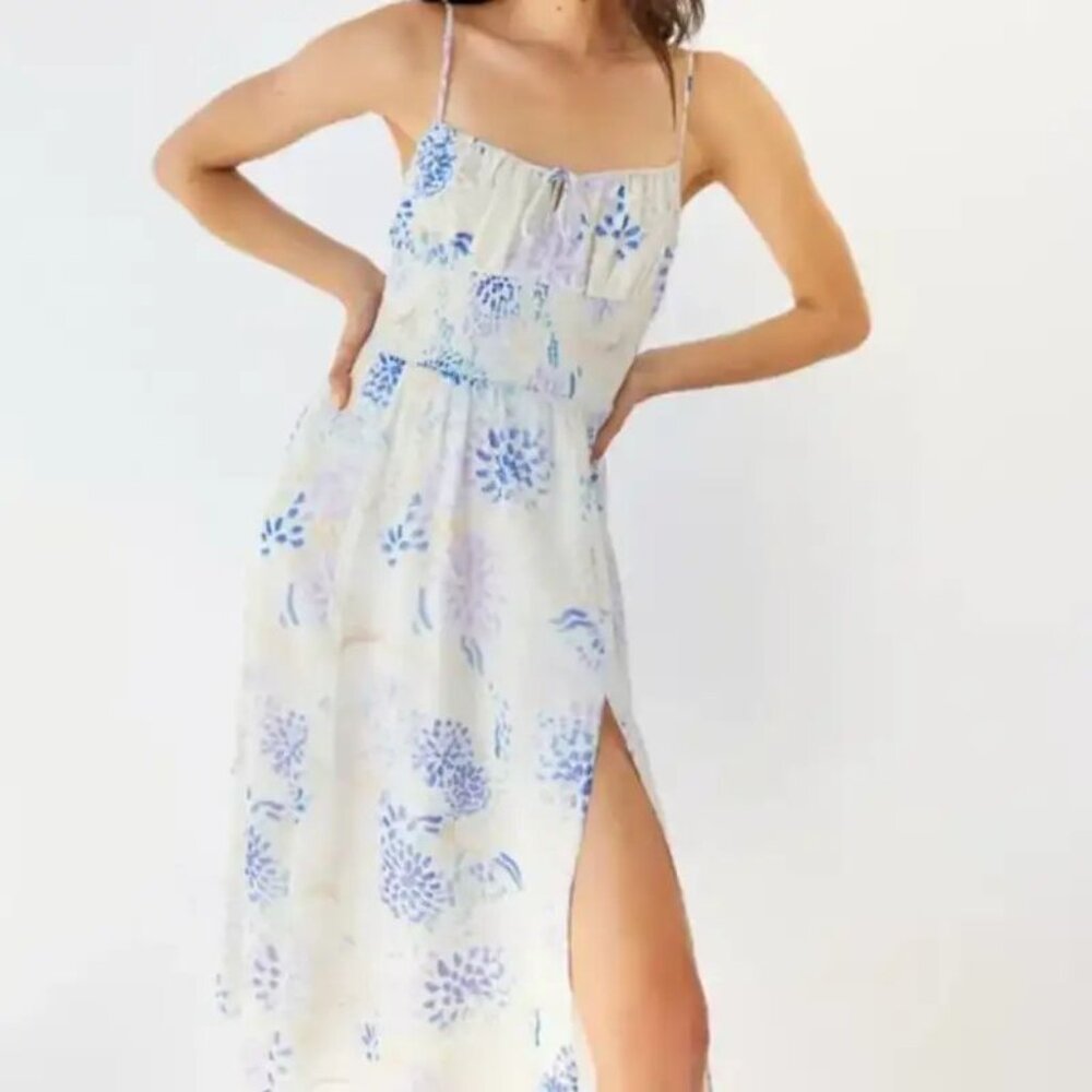Aritzia Wilfred Blue & White Floral Genoa Midi Dress